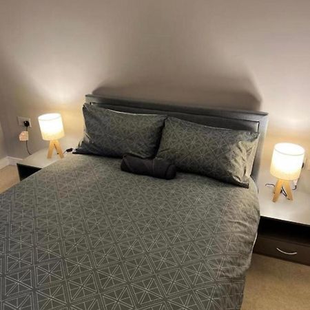 Modern Room Homestay In Apartment With Private Bathroom Croydon Eksteriør bilde